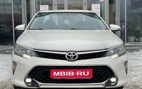 Toyota Camry, 2017 год, 2 385 000 рублей, 5 фотография