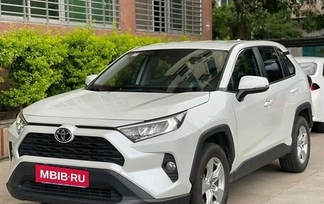 Toyota RAV4, 2021 год, 2 350 013 рублей, 2 фотография