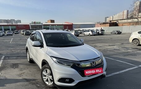 Honda Vezel, 2019 год, 1 900 000 рублей, 2 фотография