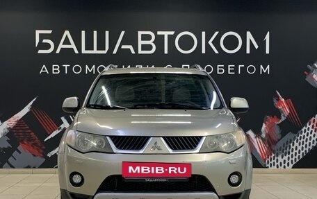 Mitsubishi Outlander III рестайлинг 3, 2007 год, 990 000 рублей, 2 фотография