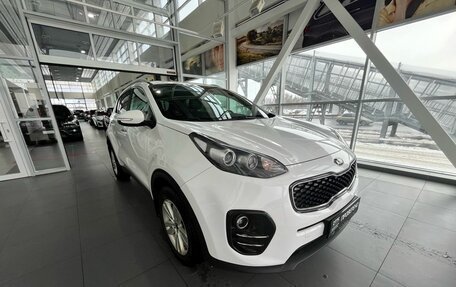 KIA Sportage IV рестайлинг, 2017 год, 2 301 500 рублей, 3 фотография