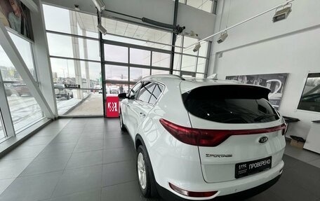 KIA Sportage IV рестайлинг, 2017 год, 2 301 500 рублей, 7 фотография