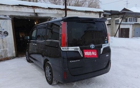 Toyota Esquire I, 2018 год, 3 000 000 рублей, 2 фотография