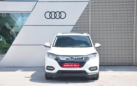 Honda Vezel, 2020 год, 1 700 000 рублей, 3 фотография