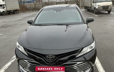 Toyota Camry, 2018 год, 3 250 000 рублей, 2 фотография