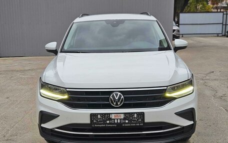 Volkswagen Tiguan II, 2021 год, 2 580 000 рублей, 6 фотография