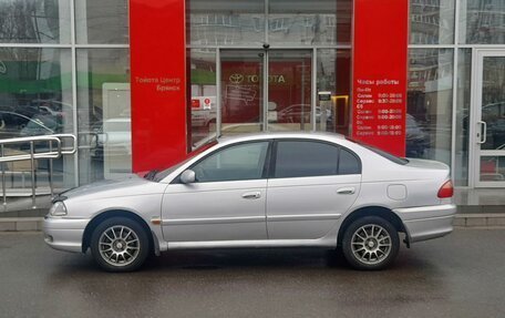 Toyota Avensis III рестайлинг, 2002 год, 539 000 рублей, 8 фотография