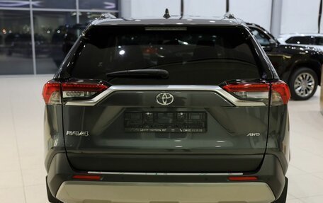 Toyota RAV4, 2024 год, 6 300 000 рублей, 6 фотография