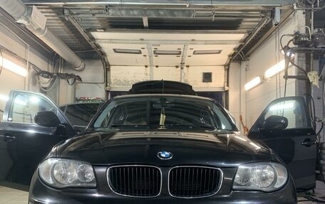 BMW 1 серия, 2011 год, 800 000 рублей, 2 фотография