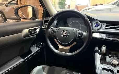 Lexus CT I рестайлинг, 2021 год, 2 500 000 рублей, 9 фотография