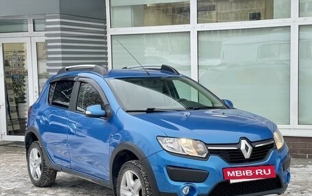 Renault Sandero II рестайлинг, 2015 год, 995 000 рублей, 3 фотография