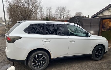 Mitsubishi Outlander III рестайлинг 3, 2012 год, 1 100 000 рублей, 4 фотография