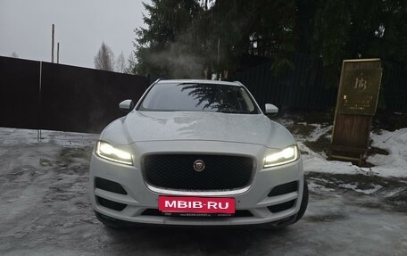 Jaguar F-Pace, 2016 год, 2 800 000 рублей, 8 фотография