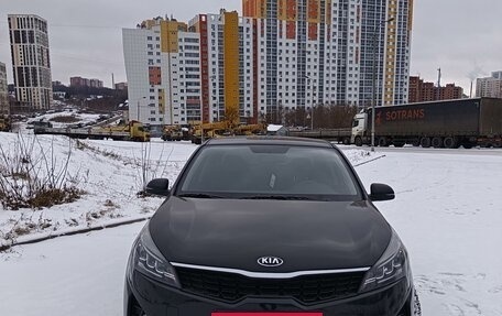 KIA Rio IV, 2020 год, 1 750 000 рублей, 2 фотография