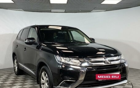 Mitsubishi Outlander III рестайлинг 3, 2016 год, 2 000 000 рублей, 4 фотография