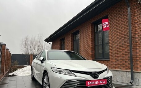 Toyota Camry, 2019 год, 3 080 000 рублей, 3 фотография