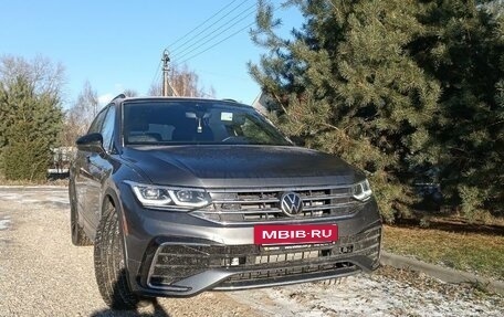 Volkswagen Tiguan II, 2022 год, 3 699 000 рублей, 3 фотография