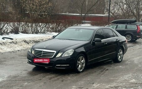 Mercedes-Benz E-Класс, 2010 год, 1 350 000 рублей, 2 фотография