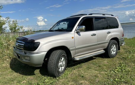 Toyota Land Cruiser 100 рестайлинг 2, 2004 год, 2 000 000 рублей, 4 фотография