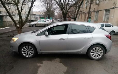 Opel Astra J, 2012 год, 870 000 рублей, 2 фотография