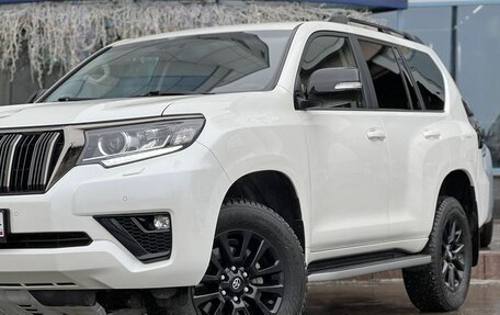 Toyota Land Cruiser Prado 150 рестайлинг 2, 2021 год, 6 690 000 рублей, 6 фотография