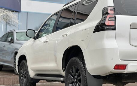 Toyota Land Cruiser Prado 150 рестайлинг 2, 2021 год, 6 690 000 рублей, 8 фотография