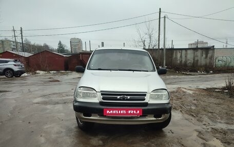 Chevrolet Niva I рестайлинг, 2004 год, 230 000 рублей, 2 фотография