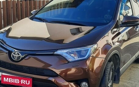 Toyota RAV4, 2017 год, 2 800 000 рублей, 4 фотография