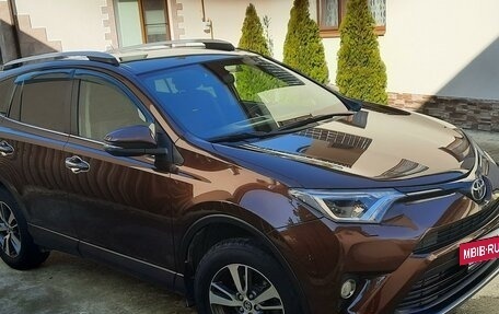 Toyota RAV4, 2017 год, 2 800 000 рублей, 3 фотография