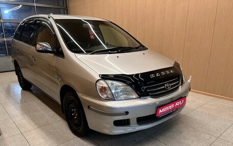 Toyota Nadia, 2000 год, 590 000 рублей, 1 фотография