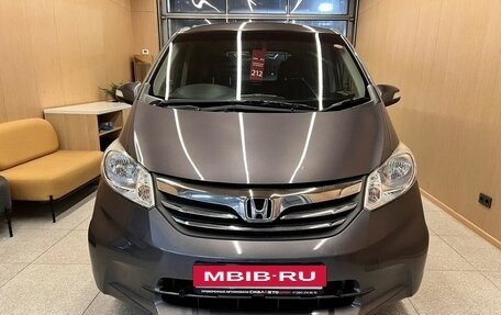 Honda Freed I, 2013 год, 1 209 000 рублей, 2 фотография