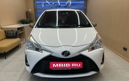 Toyota Vitz, 2018 год, 980 000 рублей, 2 фотография