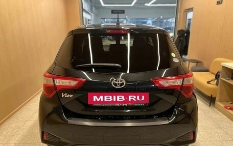 Toyota Vitz, 2018 год, 1 099 000 рублей, 5 фотография