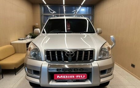 Toyota Land Cruiser Prado 120 рестайлинг, 2003 год, 1 829 000 рублей, 2 фотография