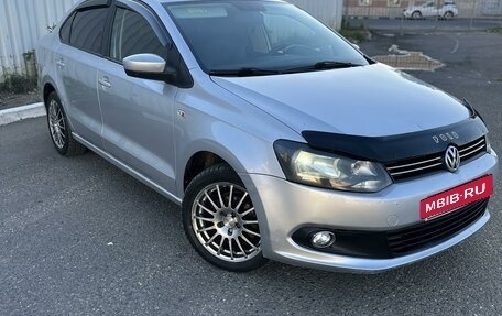 Volkswagen Polo VI (EU Market), 2011 год, 800 000 рублей, 3 фотография