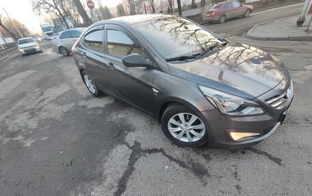 Hyundai Solaris II рестайлинг, 2015 год, 1 200 000 рублей, 2 фотография