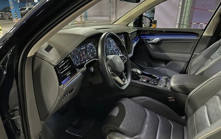 Volkswagen Touareg III, 2019 год, 6 149 000 рублей, 16 фотография