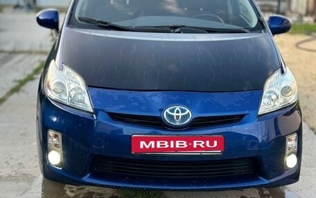 Toyota Prius, 2010 год, 1 050 000 рублей, 2 фотография