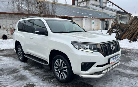 Toyota Land Cruiser Prado 150 рестайлинг 2, 2021 год, 6 865 000 рублей, 2 фотография