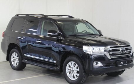 Toyota Land Cruiser 200, 2019 год, 6 990 000 рублей, 3 фотография