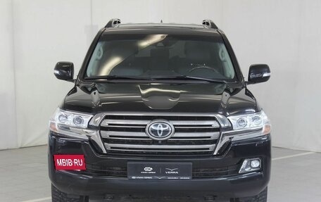 Toyota Land Cruiser 200, 2019 год, 6 990 000 рублей, 2 фотография