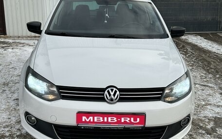 Volkswagen Polo VI (EU Market), 2014 год, 810 000 рублей, 1 фотография