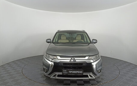 Mitsubishi Outlander III рестайлинг 3, 2020 год, 2 499 000 рублей, 6 фотография