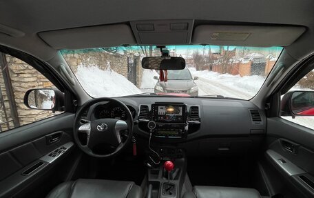 Toyota Hilux VII, 2013 год, 2 990 000 рублей, 9 фотография