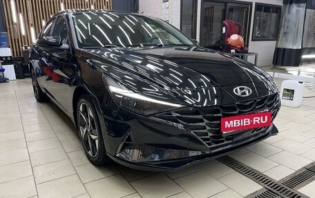 Hyundai Elantra, 2021 год, 2 400 000 рублей, 4 фотография