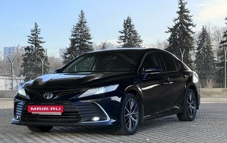 Toyota Camry, 2022 год, 3 570 000 рублей, 4 фотография