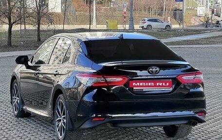 Toyota Camry, 2022 год, 3 570 000 рублей, 7 фотография