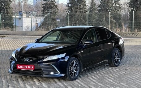 Toyota Camry, 2022 год, 3 570 000 рублей, 3 фотография