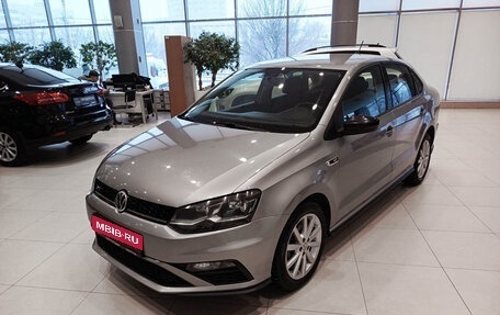 Volkswagen Polo VI (EU Market), 2018 год, 1 215 000 рублей, 1 фотография