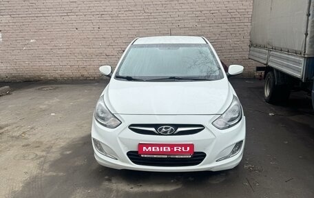 Hyundai Solaris II рестайлинг, 2014 год, 900 000 рублей, 1 фотография